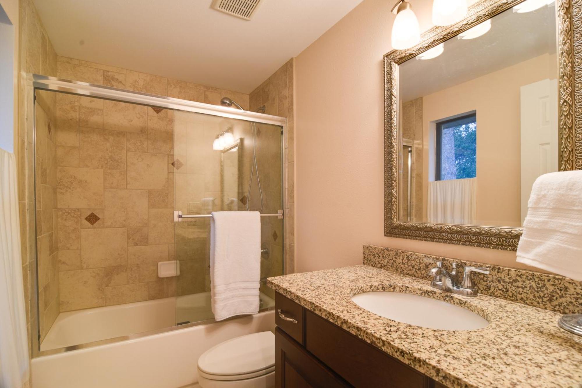 Sleek Largo Studio With Pond Less Than 7 Mi To Beach! エクステリア 写真